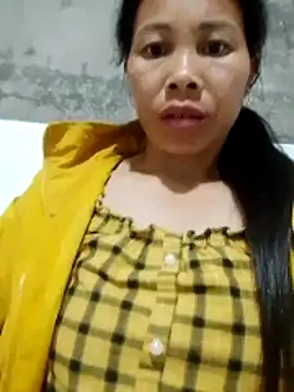 Snapshot of Ana_hoa chatting on May 17, 10:50 pm Ana hoa online show from May 17, 10:50 pm