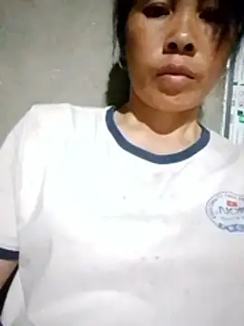 Snapshot of Ana_hoa chatting on June 2, 2:52 pm Ana hoa online show from June 2, 2:52 pm