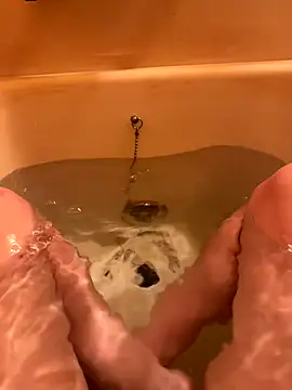 Snapshot of houkeiboy78 chatting on November 15, 12:13 pm houkeiboy78 online show from November 15, 12:13 pm