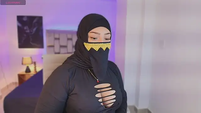 Snapshot of samiraa_haalem chatting on November 8, 5:01 pm samiraa haalem online show from November 8, 5:01 pm