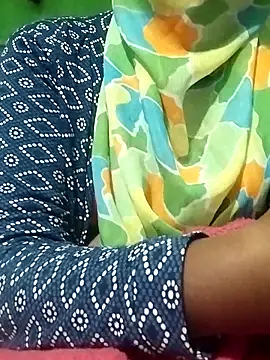 Snapshot of Hott_minesh chatting on November 16, 1:22 am Hott minesh online show from November 16, 1:22 am