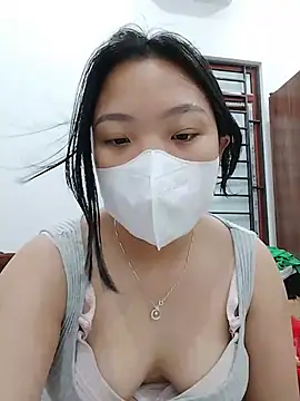 Snapshot of linh-xinh18 chatting on July 3, 2:45 pm linh-xinh18 online show from July 3, 2:45 pm