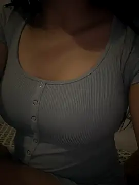 Snapshot of yourbabes909 chatting on November 5, 6:30 pm yourbabes909 online show from November 5, 6:30 pm