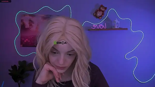 mia starrr  online show from March 10, 7:41 pm