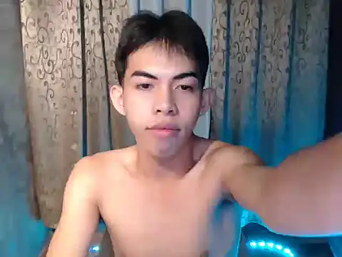 Urhotsilverboy online show from December 5, 3:48 am