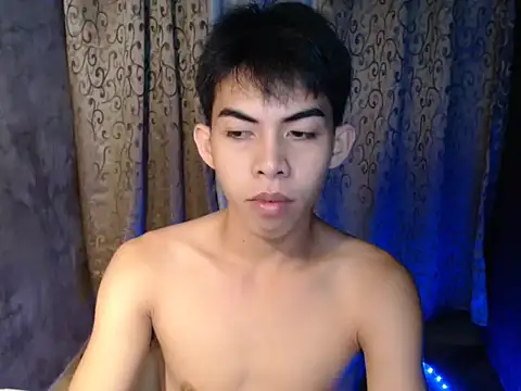 Urhotsilverboy online show from January 19, 1:26 pm