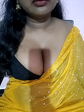 Keerthee  online show from November 9, 9:13 pm