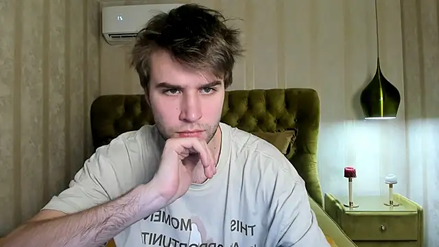 Snapshot of JonnahHell chatting on November 22, 2:27 pm JonnahHell online show from November 22, 2:27 pm