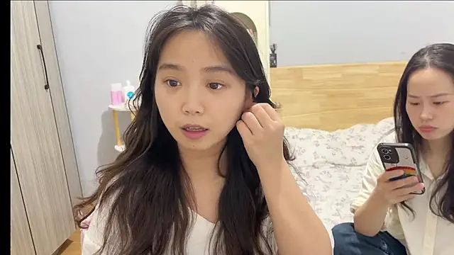 Hmm 0303 online show from February 7, 3:16 pm