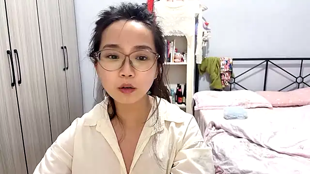 Hmm 0303 online show from April 29, 4:22 pm
