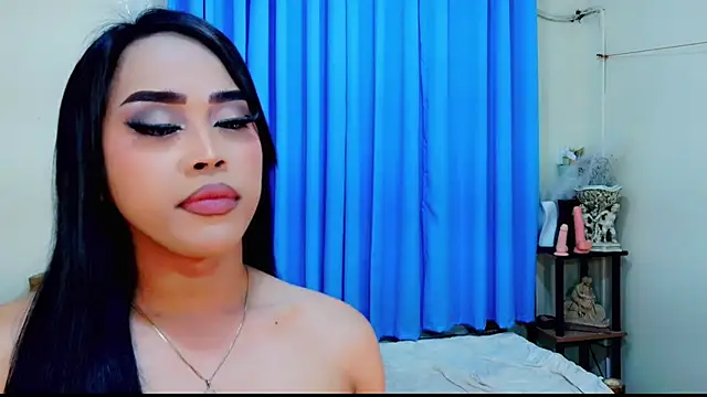 sweet sophiaxx online show from April 25, 12:13 am