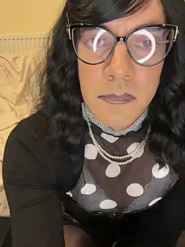 RebekaCD online show from May 5, 6:32 am
