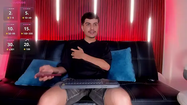 NicolasRey1 online show from November 27, 5:09 am