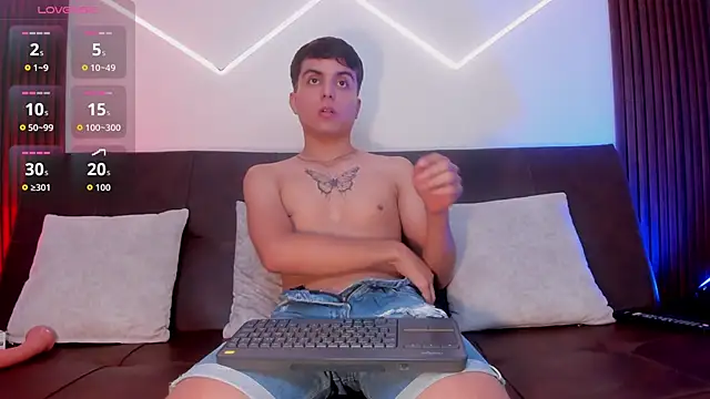 NicolasRey1 online show from November 29, 4:37 am