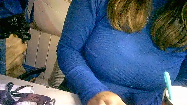 Zulreyna online show from June 30, 4:35 am