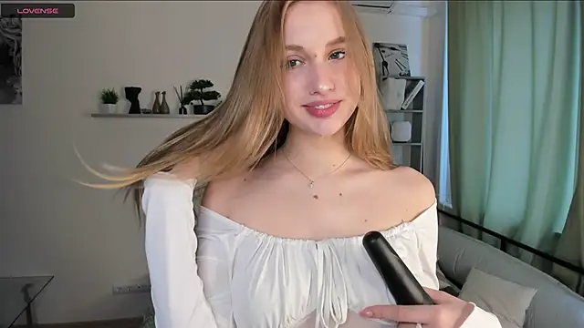TawnyaVanschaick online show from May 1, 10:20 am