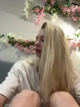 alice wond online show from February 26, 4:06 pm