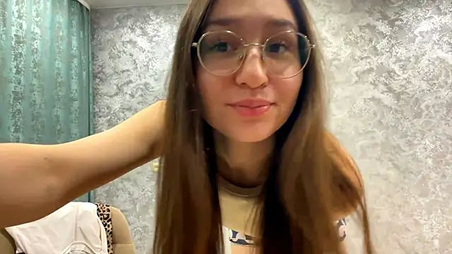 SofiYong online show from November 14, 1:10 pm