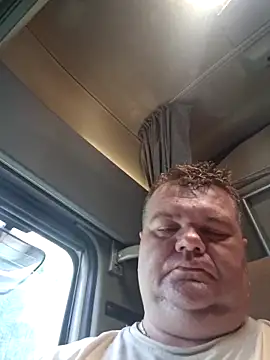 Snapshot of Grase44 chatting on December 17, 11:16 am Grase44 online show from December 17, 11:16 am