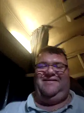 Snapshot of Grase44 chatting on January 11, 4:17 am Grase44 online show from January 11, 4:17 am