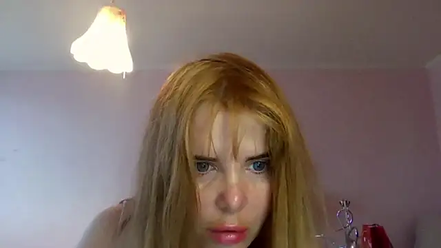 HornyElena online show from December 22, 1:41 pm