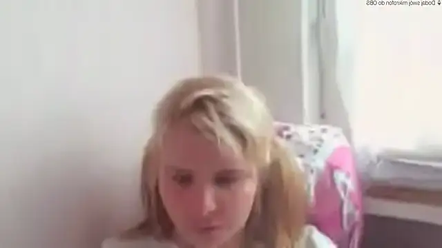 Snapshot of HornyElena chatting on May 6, 12:10 pm HornyElena online show from May 6, 12:10 pm
