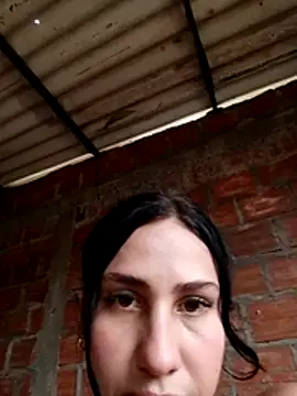 katalellahot03 online show from December 1, 8:47 pm