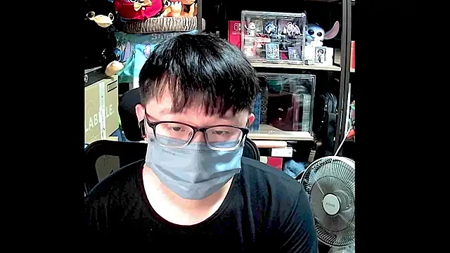 kk05483 online show from June 17, 5:58 pm