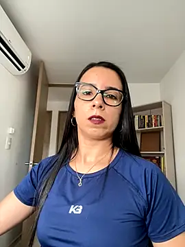 Vicky ro online show from November 12, 8:30 pm