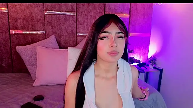 Snapshot of _ViolletteNoir_ chatting on November 16, 8:03 pm ViolletteNoir online show from November 16, 8:03 pm