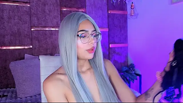 Snapshot of _ViolletteNoir_ chatting on November 20, 8:08 pm ViolletteNoir online show from November 20, 8:08 pm