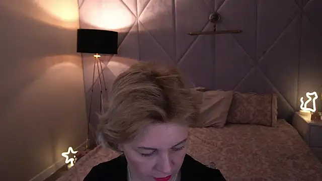 Snapshot of AmaraNights chatting on November 27, 2:19 pm AmaraNights online show from November 27, 2:19 pm