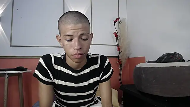 Snapshot of Tessachains_2_ chatting on November 19, 11:16 pm Tessachains 2 online show from November 19, 11:16 pm