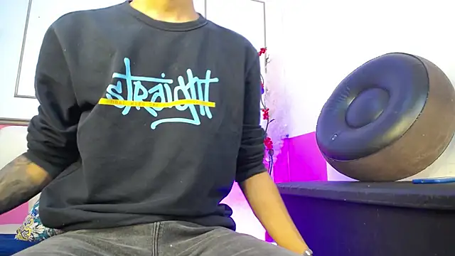 Snapshot of Tessachains_2_ chatting on November 24, 1:38 am Tessachains 2 online show from November 24, 1:38 am