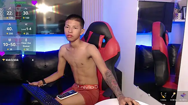 Snapshot of Tessachains_2_ chatting on December 15, 4:33 pm Tessachains 2 online show from December 15, 4:33 pm