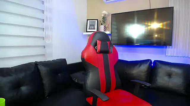 Tessachains 2  online show from December 19, 4:58 pm