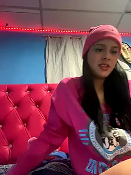 Snapshot of Chiquinquira3 chatting on November 23, 4:45 am Chiquinquira3 online show from November 23, 4:45 am