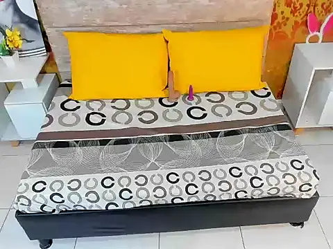 Snapshot of Yineth_Hot chatting on November 20, 9:14 pm Yineth Hot online show from November 20, 9:14 pm