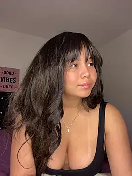 Snapshot of LoliitaBennett chatting on March 17, 3:00 am LoliitaBennett online show from March 17, 3:00 am