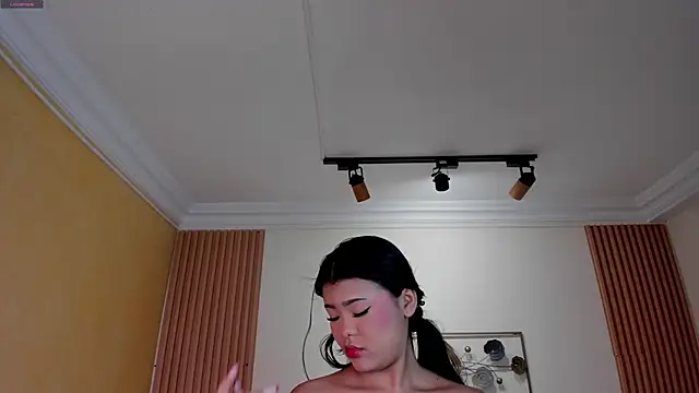 Snapshot of _hanna_sky chatting on July 29, 6:17 pm hanna sky online show from July 29, 6:17 pm