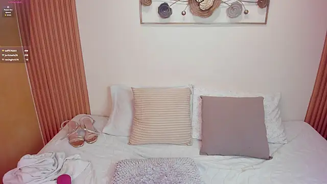 Snapshot of _hanna_sky chatting on July 31, 11:26 pm hanna sky online show from July 31, 11:26 pm