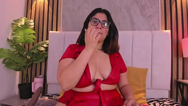 Snapshot of Carlotta_de_velour chatting on June 21, 3:20 am Carlotta de velour online show from June 21, 3:20 am