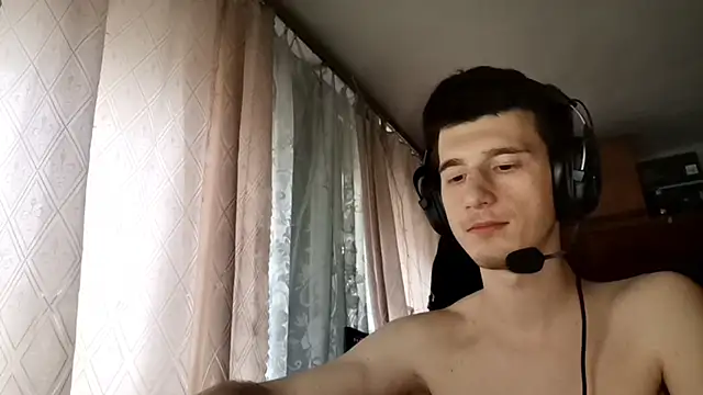 Snapshot of JamesLagerfeld chatting on December 21, 7:04 am JamesLagerfeld online show from December 21, 7:04 am