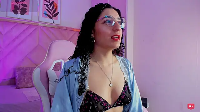 DemiJones  online show from January 11, 3:55 am