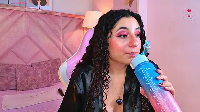 DemiJones  online show from May 2, 4:17 am