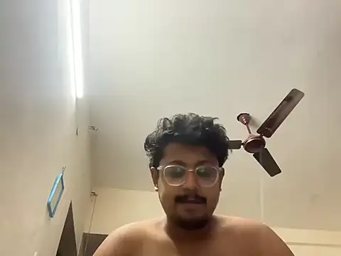 Snapshot of Your_yash2 chatting on July 16, 6:14 pm Your yash2 online show from July 16, 6:14 pm