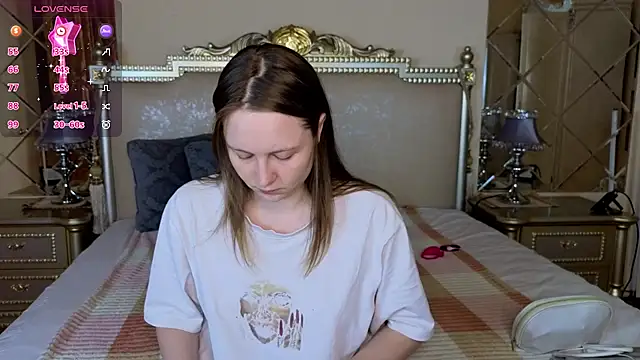 Snapshot of HolyBabyDoll chatting on December 3, 11:52 am HolyBabyDoll online show from December 3, 11:52 am