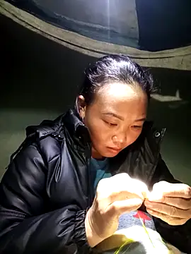 Snapshot of susunini chatting on November 17, 8:20 am susunini online show from November 17, 8:20 am