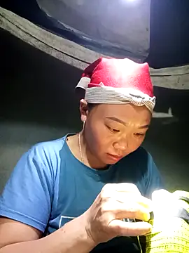 Snapshot of susunini chatting on November 17, 10:15 pm susunini online show from November 17, 10:15 pm