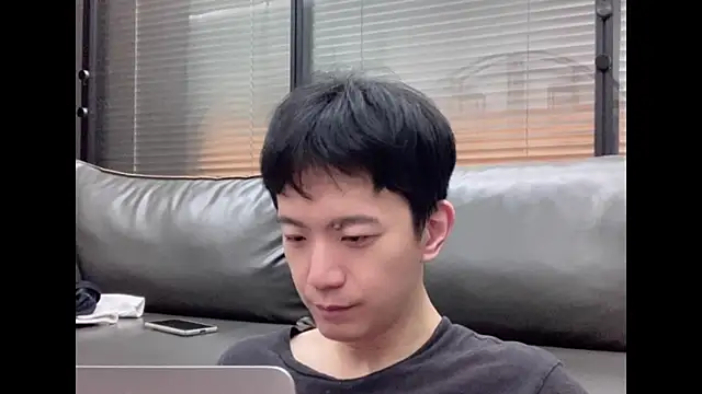 CouplingCry online show from November 29, 2:20 pm